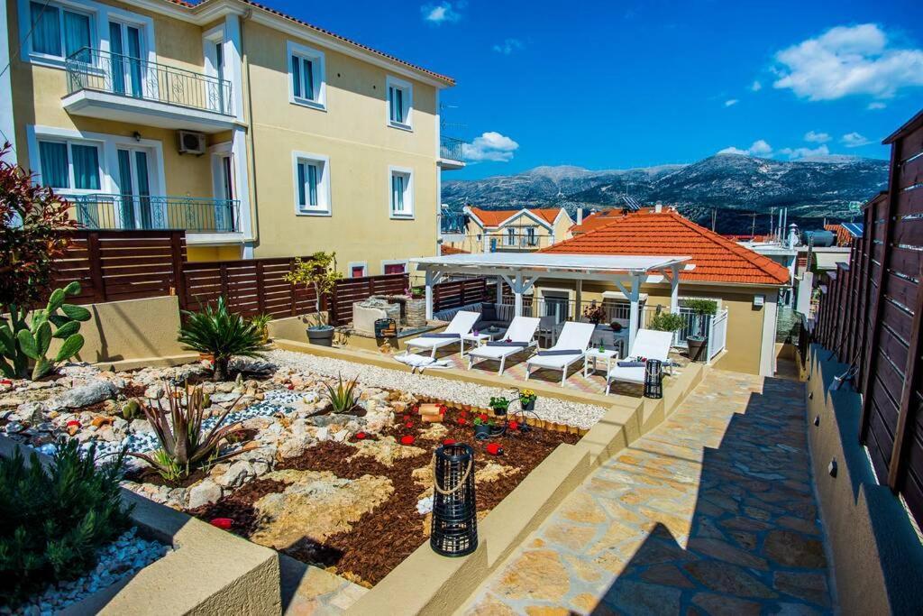Avocado Villa Offering Peace And Relaxation 아르고스톨리온 외부 사진