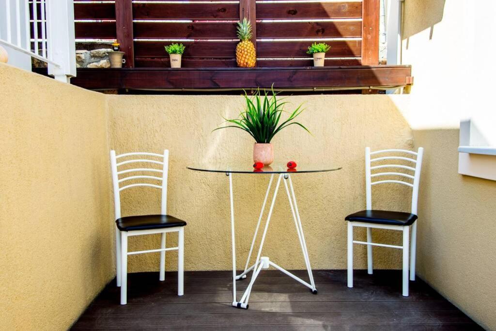 Avocado Villa Offering Peace And Relaxation 아르고스톨리온 외부 사진