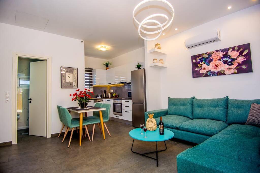 Avocado Villa Offering Peace And Relaxation 아르고스톨리온 외부 사진